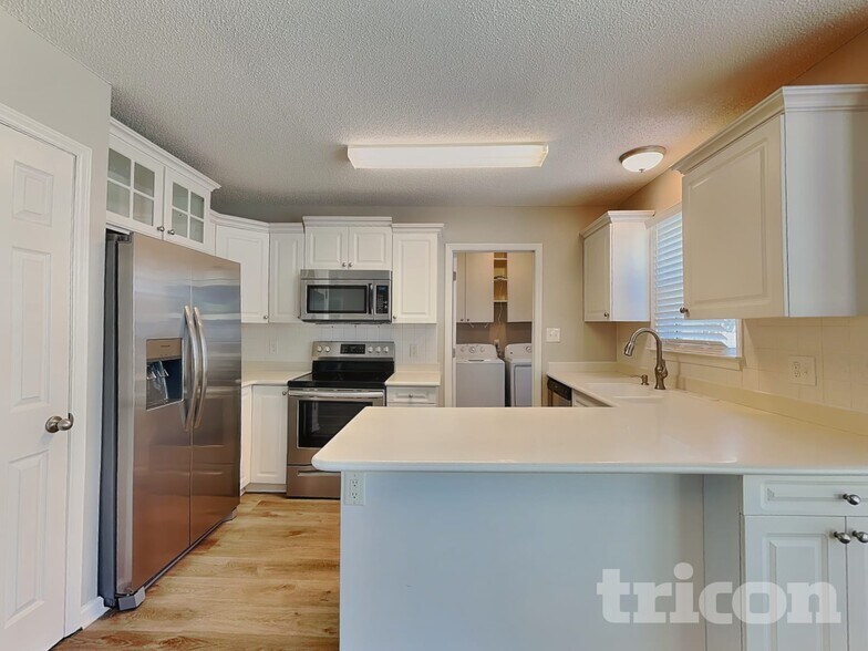 Building Photo - 305 Aqua Marine Ln