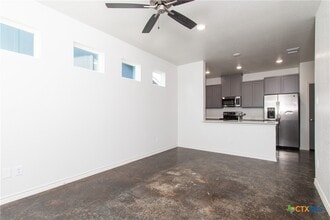 Building Photo - 319 Riptide Dr