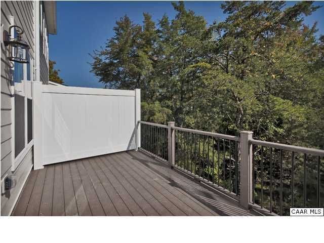 Building Photo - Templehof