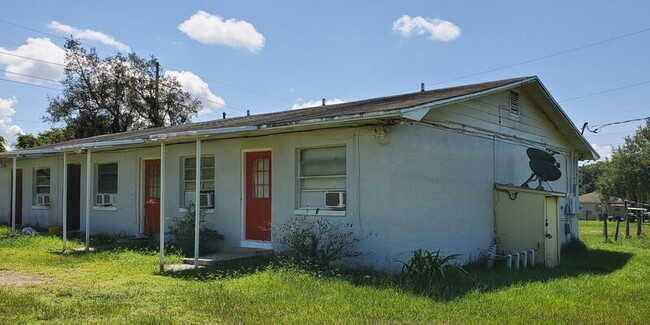Primary Photo - 1002 Daniel Street - Unit 5