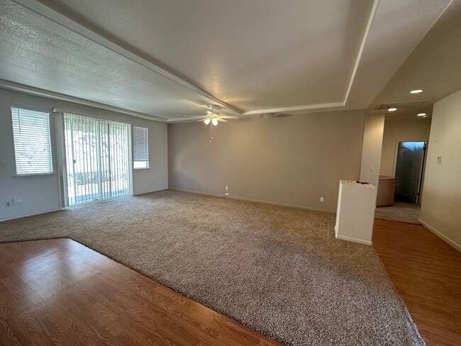 Building Photo - STUNNING!!!  Gorgeous Home In Connor Estates