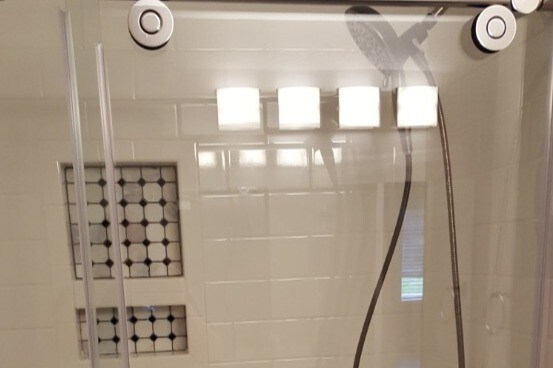 3' x 5' Tile Shower - 6561 Woodhall Dr