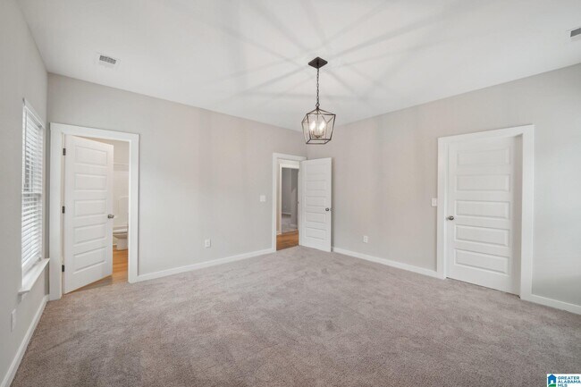 Building Photo - 615 Troubadour Ln