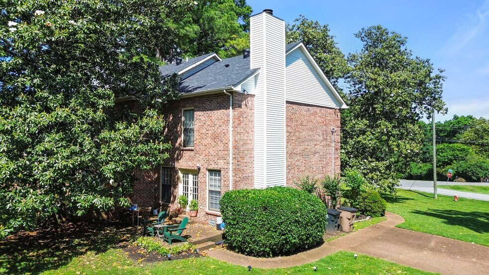 Building Photo - 4100 Lealand Ln