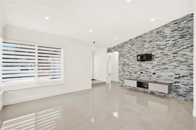 Building Photo - 11377 SW 74th St