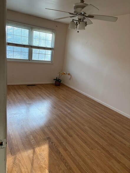 Building Photo - 9703 Hagel Cir