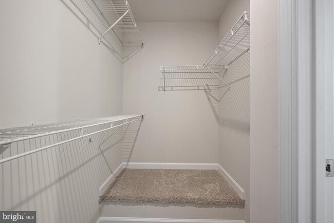 Building Photo - 46 SAND HILLS Dr