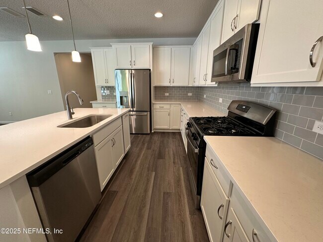 Building Photo - 282 Little Bear Run