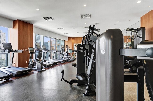 Building Photo - 1300 S Miami Ave