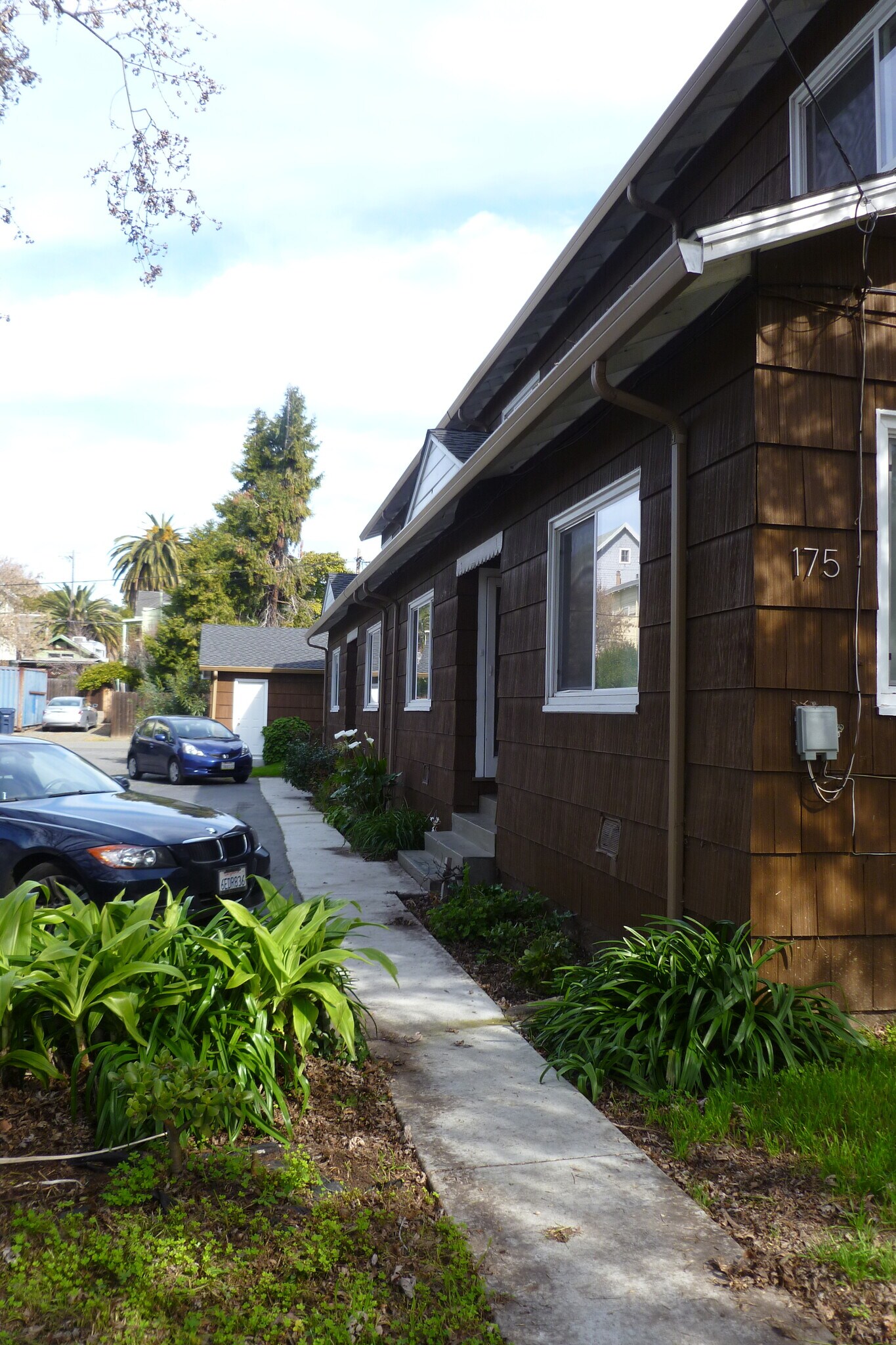 Parking - 175 W I St