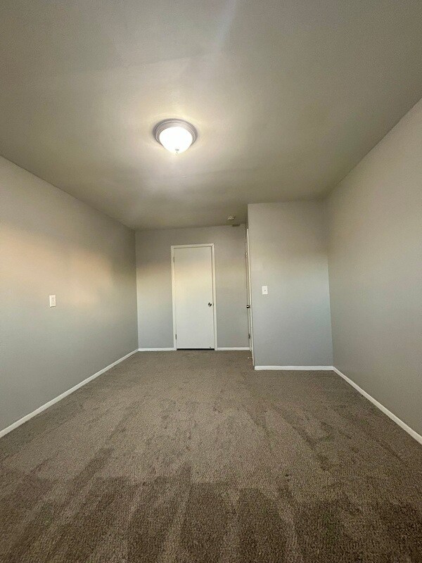 Building Photo - 4245 Quarry Rd