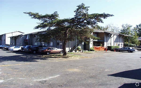Building Photo - Arbor Glen  (Whispering Winds Housing LTD)