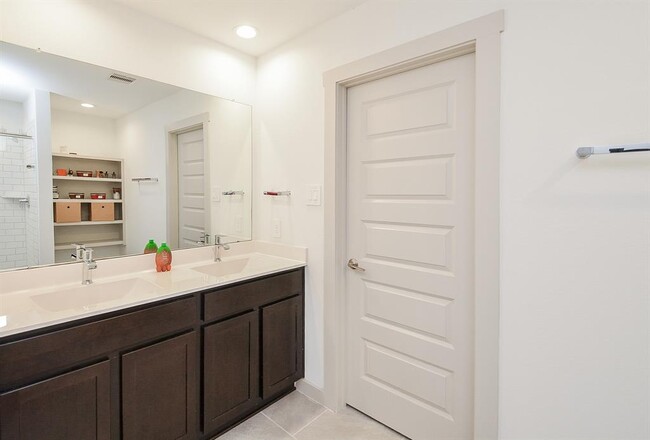Building Photo - 29510 Cayenne Cir
