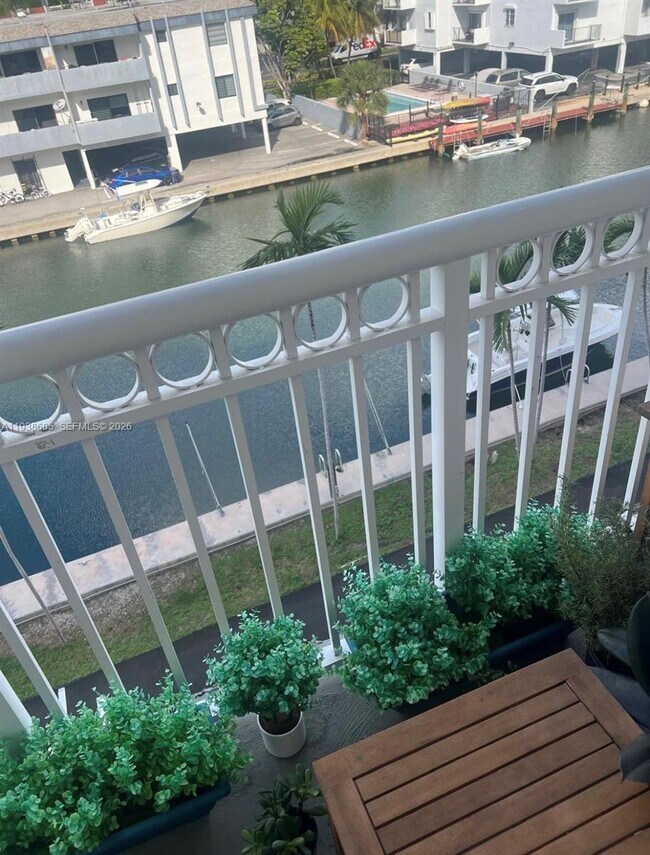 Building Photo - 3601 NE 170th St