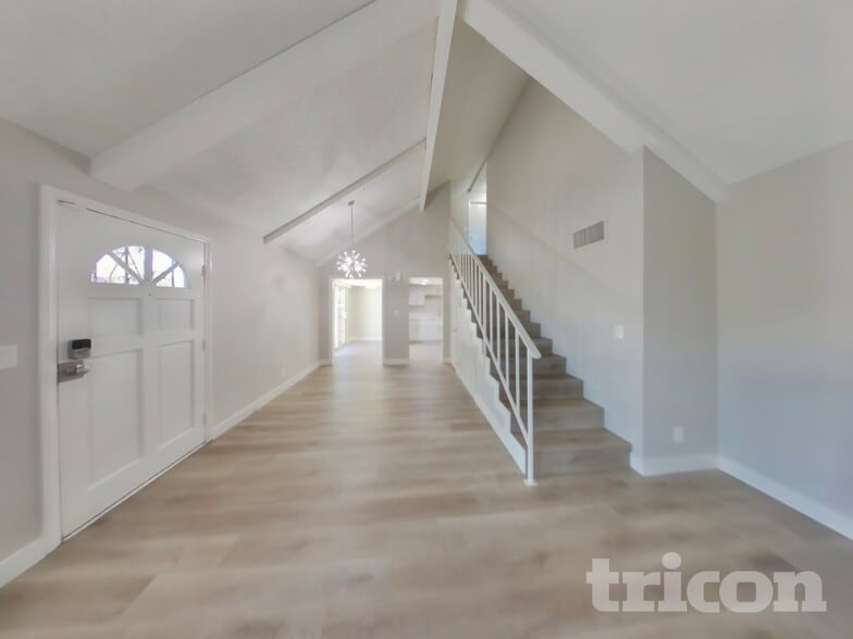 Building Photo - 3181 Arville St