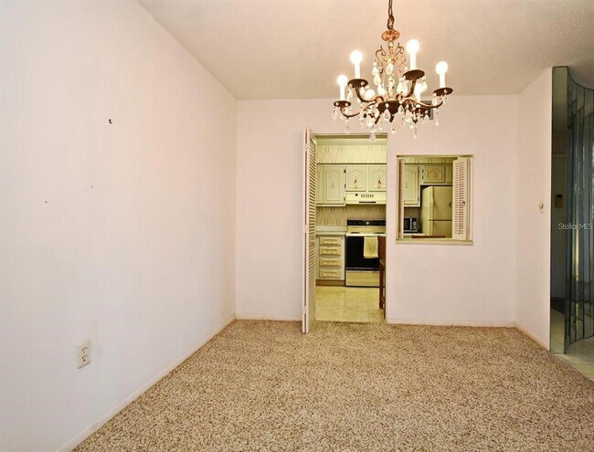 Building Photo - 536 Orange Dr