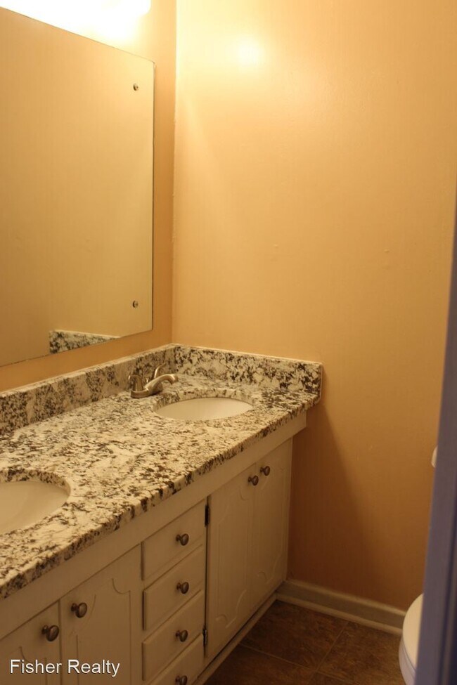 Building Photo - 3 br, 2 bath House - 37 Shepard Square #101