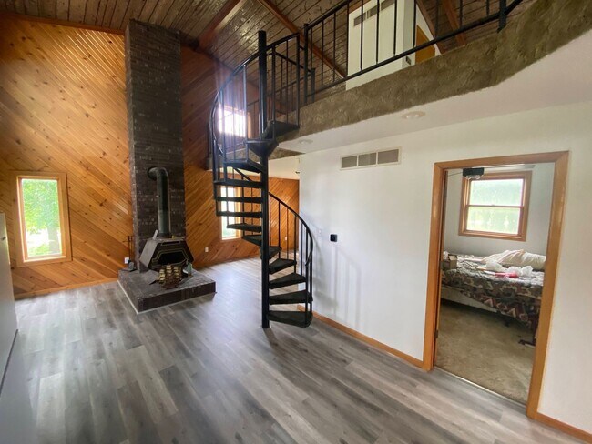 Building Photo - 30013 Butler Ave