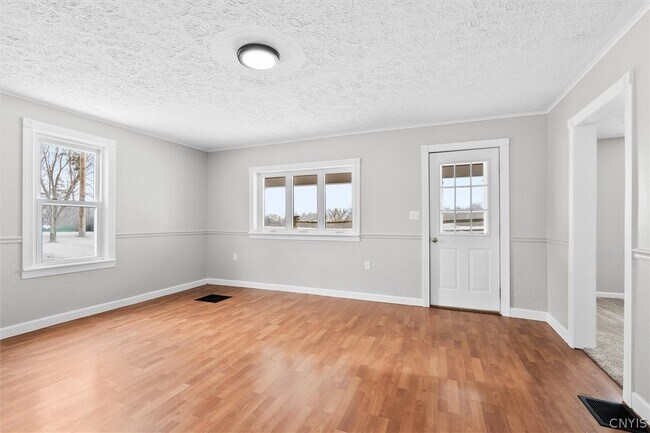 Building Photo - 6982 Webster Rd