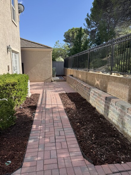 Back Yard - 412 Endberg Dr
