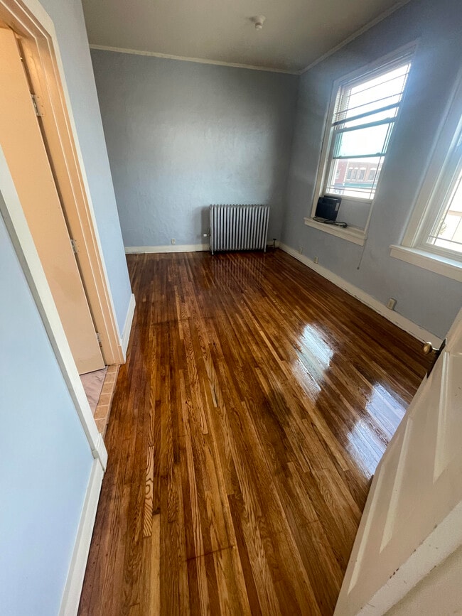 Building Photo - Sunflower Estate LLC