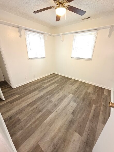 Building Photo - 9137 Hibben Ave