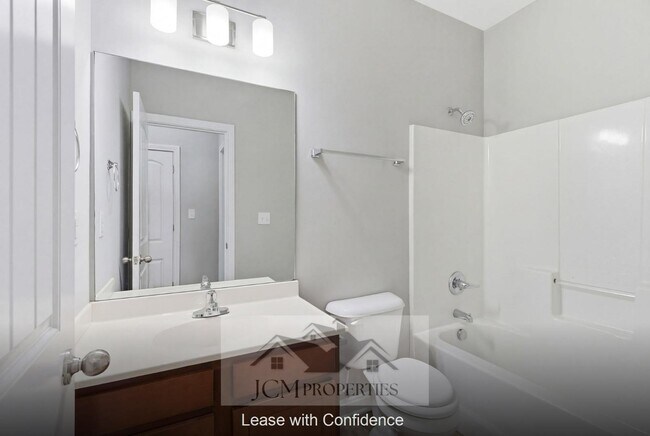 Building Photo - 925 Dawson Creek Way