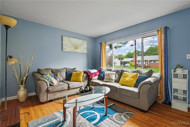 Building Photo - 721 Old Town Dr