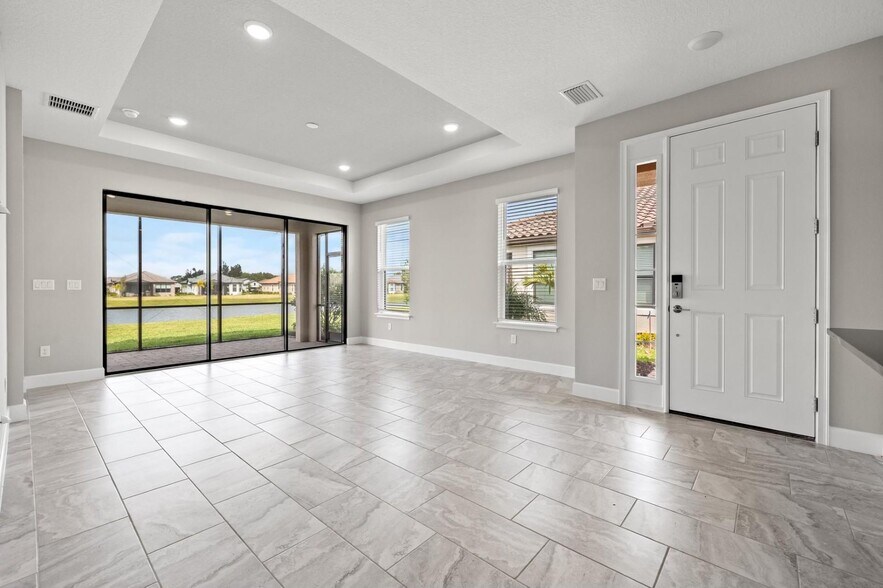 Building Photo - 3040 Formia Ct