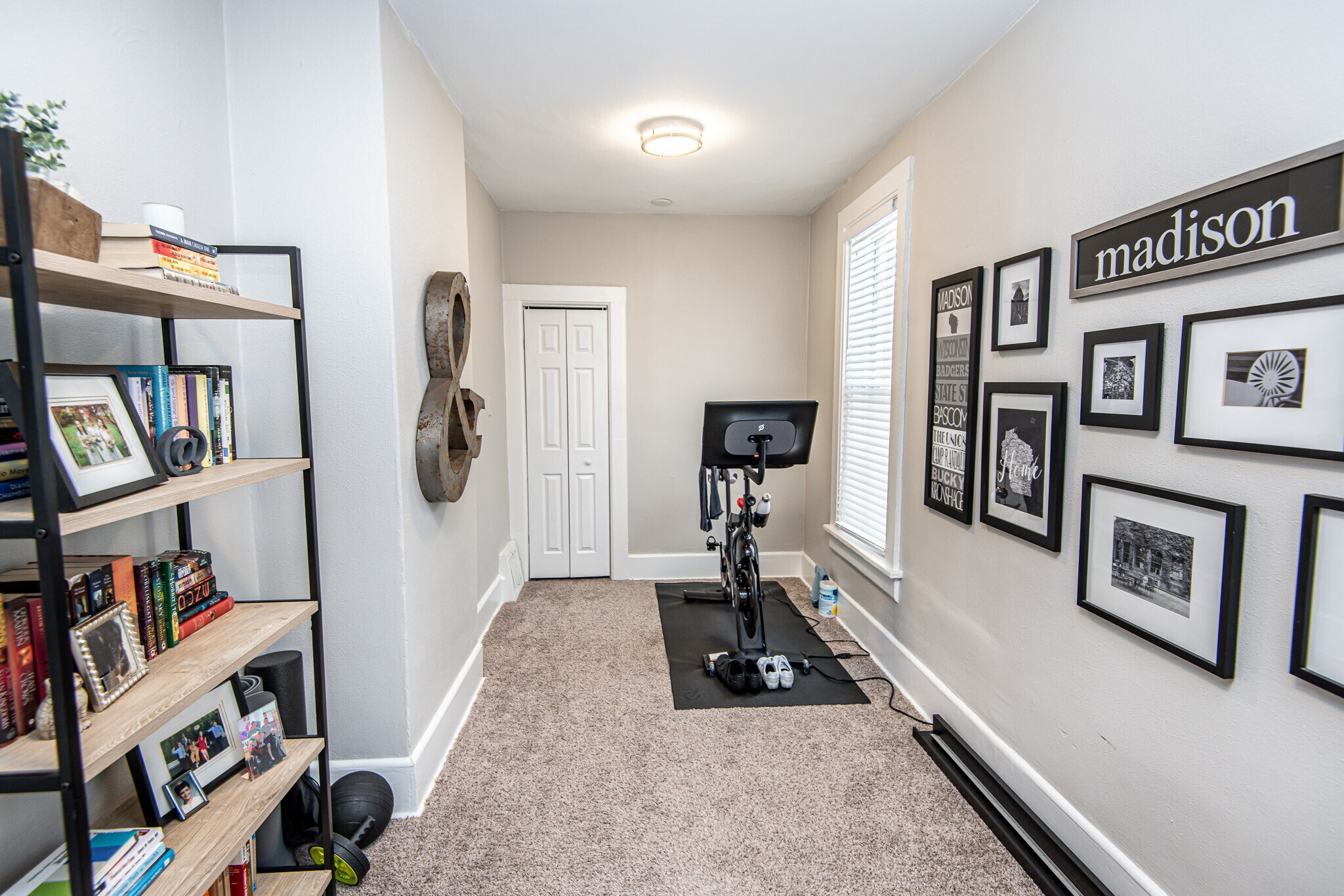 Building Photo - 1014 E Pearson St