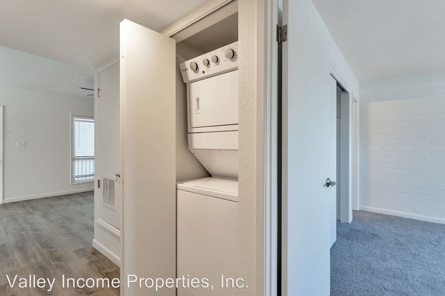 Building Photo - 2 br, 2 bath Apartment - 1939 W Berridge Lane