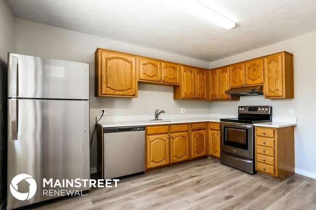 Building Photo - 5161 Xanadu St
