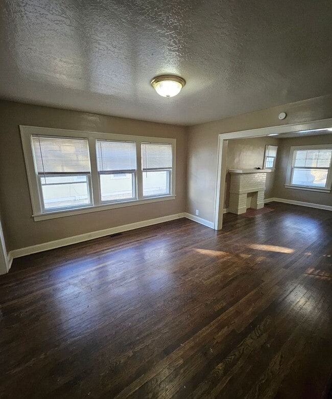 Building Photo - 5405/5407 Harrison St.