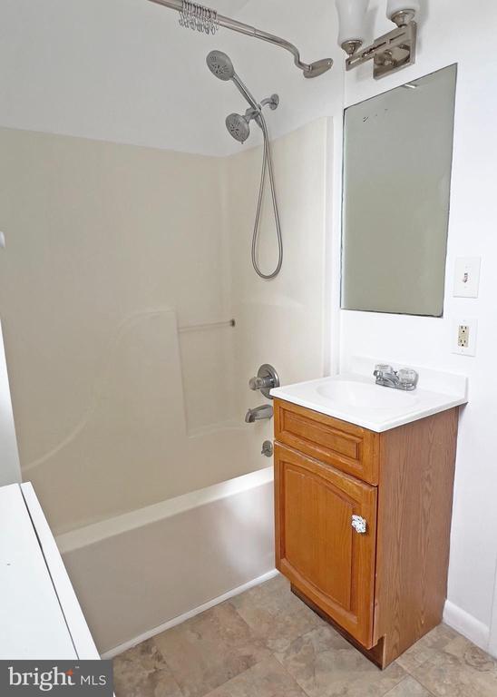 Building Photo - 7823 Denton Ave