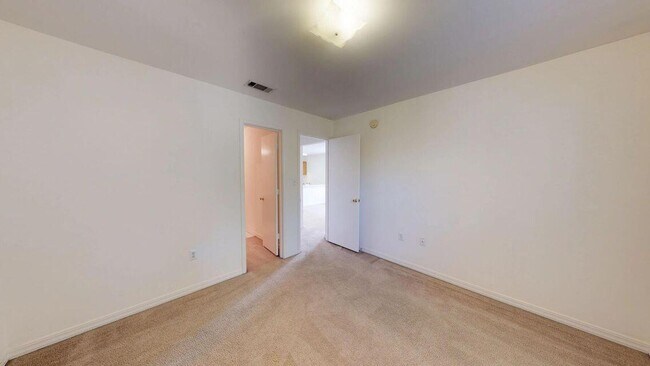 Building Photo - 1863 Norwood Ct