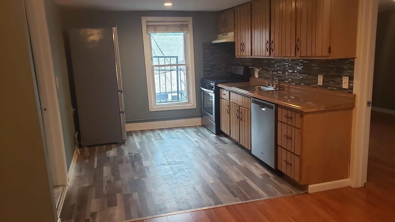 Building Photo - 578 Bloomfield Ave