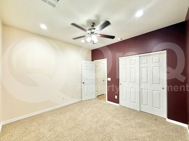 Building Photo - 4559 S Antonio