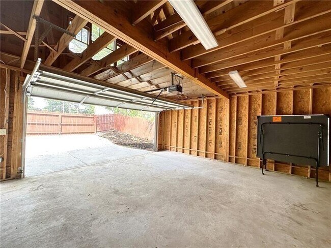 Building Photo - 286 Morgan Pl SE