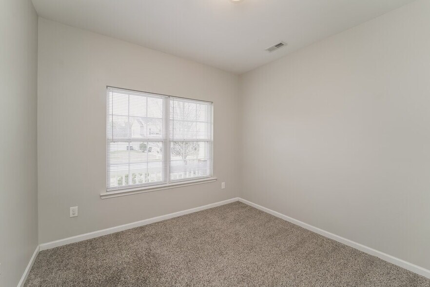 Building Photo - 769 Mott Shue Dr SW