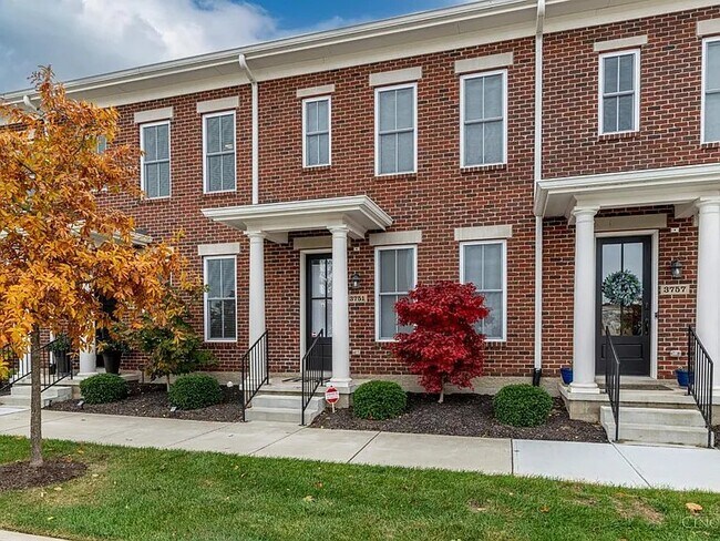 Building Photo - 3751 Bedel St