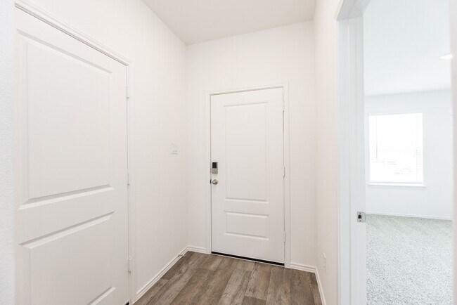 Building Photo - 31322 Harp Rdg