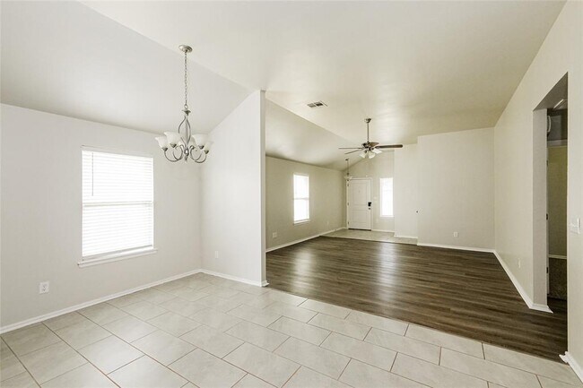 Building Photo - 4608 Crystal Clear Ln
