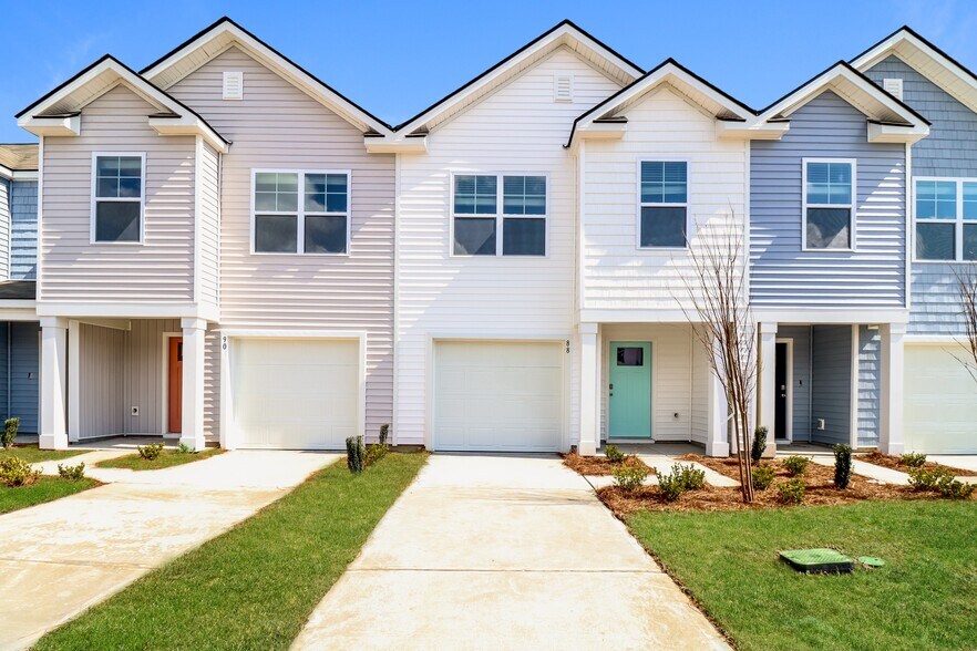 Building Photo - 88 Striker Rd