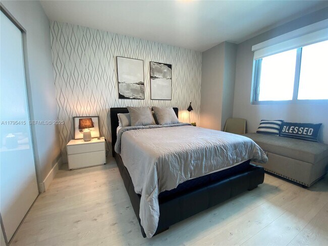 Building Photo - 888 Biscayne Blvd