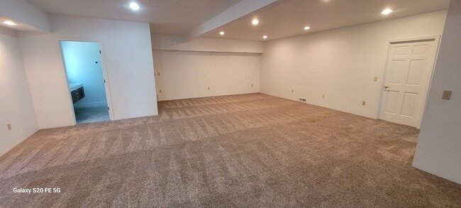 Building Photo - Beautiful Spacious Home for Rent