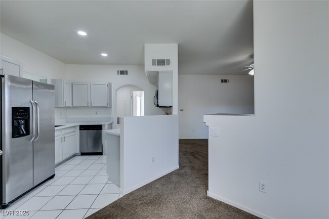 Building Photo - 5525 W Flamingo Rd