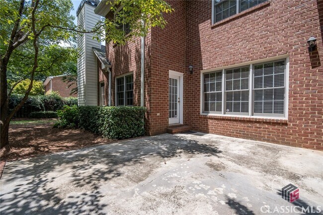 Building Photo - 1030 Laurel Springs Ct