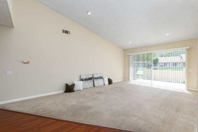Building Photo - Leisure Village Rental - Popular Amalfi Mo...
