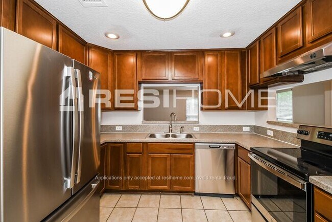 Building Photo - HOME FOR RENT!