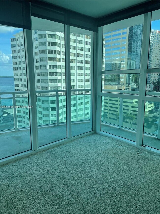 Building Photo - 950 Brickell Bay Dr